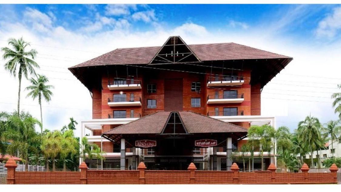 Hotel Rns One à Subrahmanya Extérieur photo