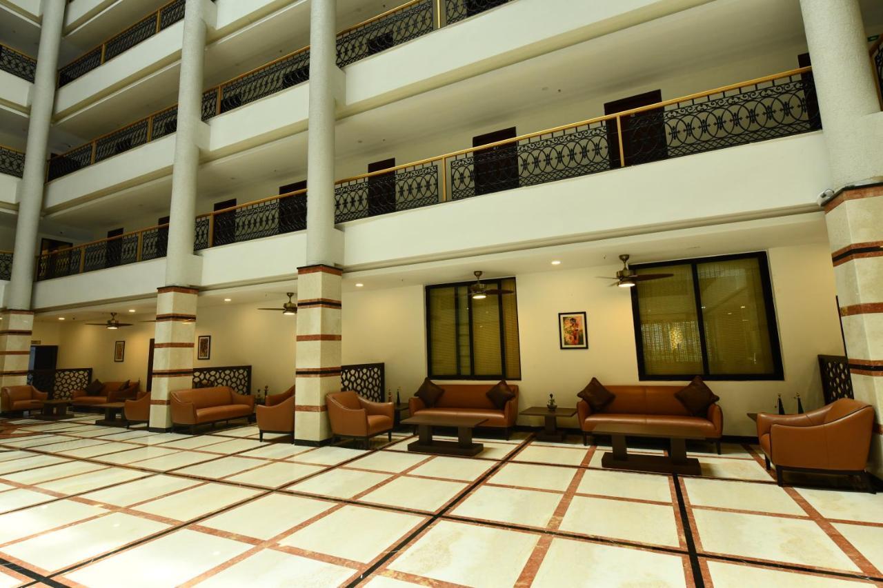 Hotel Rns One à Subrahmanya Extérieur photo